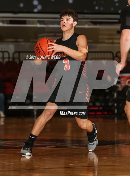 Thumbnail 2 in Yorktown vs. Mamaroneck (Slam Dunk Showcase) photogallery.