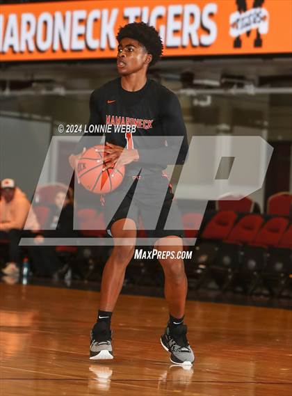Thumbnail 3 in Yorktown vs. Mamaroneck (Slam Dunk Showcase) photogallery.