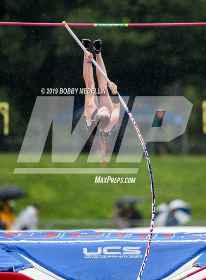 Thumbnail 1 in CIF Central Section Masters Track & Field Championship photogallery.