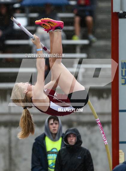 Thumbnail 1 in CIF Central Section Masters Track & Field Championship photogallery.