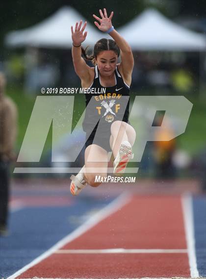 Thumbnail 1 in CIF Central Section Masters Track & Field Championship photogallery.