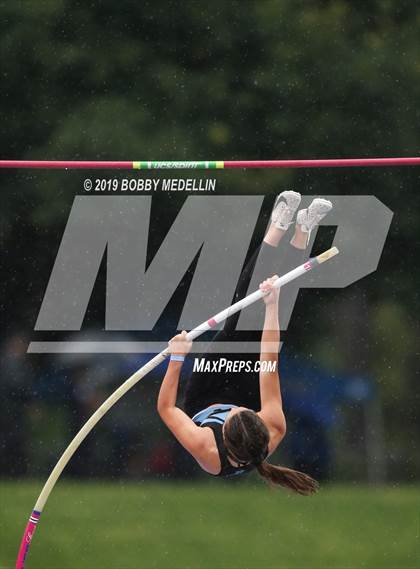 Thumbnail 2 in CIF Central Section Masters Track & Field Championship photogallery.