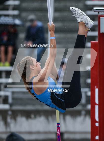Thumbnail 2 in CIF Central Section Masters Track & Field Championship photogallery.