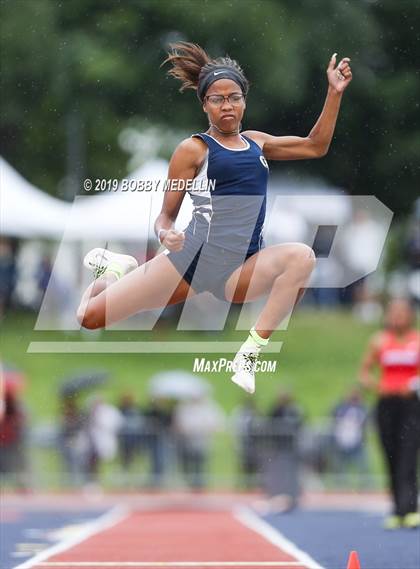 Thumbnail 3 in CIF Central Section Masters Track & Field Championship photogallery.