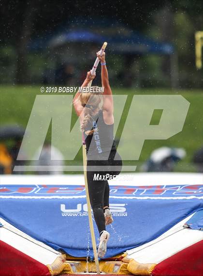 Thumbnail 2 in CIF Central Section Masters Track & Field Championship photogallery.