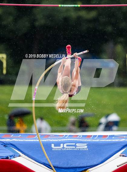 Thumbnail 2 in CIF Central Section Masters Track & Field Championship photogallery.
