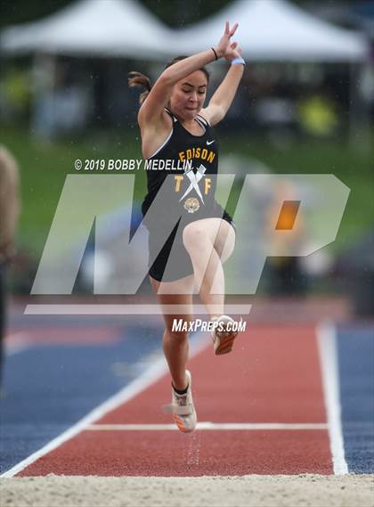 Thumbnail 3 in CIF Central Section Masters Track & Field Championship photogallery.