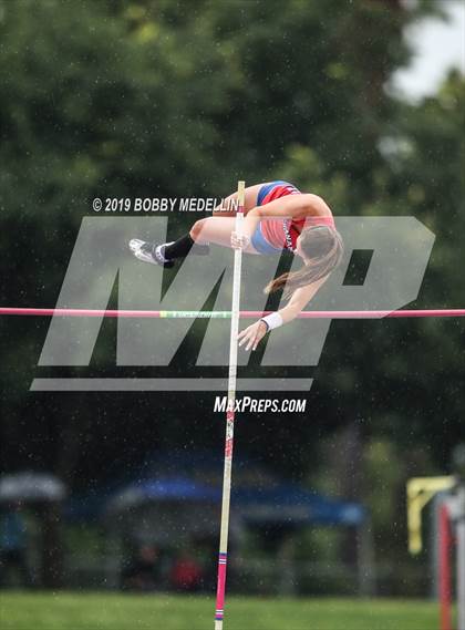 Thumbnail 3 in CIF Central Section Masters Track & Field Championship photogallery.