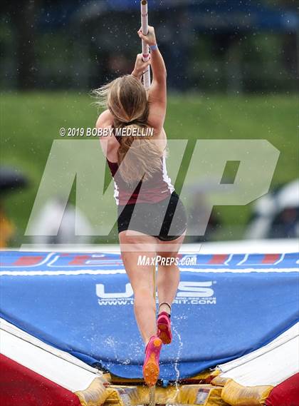 Thumbnail 3 in CIF Central Section Masters Track & Field Championship photogallery.