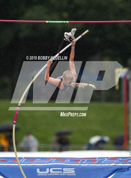 Thumbnail 3 in CIF Central Section Masters Track & Field Championship photogallery.