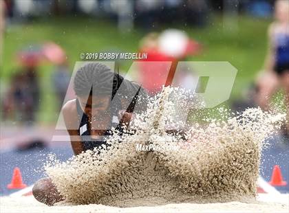 Thumbnail 1 in CIF Central Section Masters Track & Field Championship photogallery.