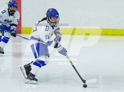 Thumbnail 1 in Wilton @ Darien photogallery.