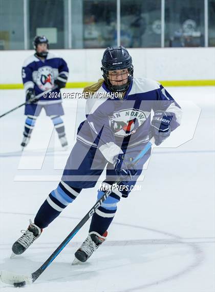 Thumbnail 2 in Wilton @ Darien photogallery.