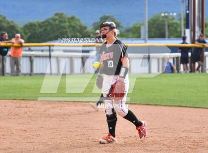 Thumbnail 2 in Farmington vs. Brookland (AAA 4A Semifinal) photogallery.