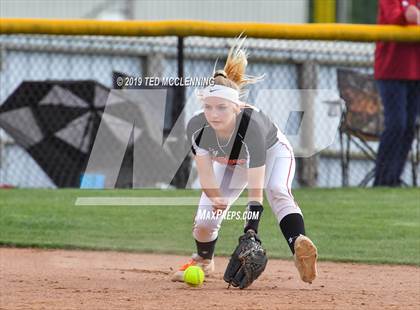 Thumbnail 2 in Farmington vs. Brookland (AAA 4A Semifinal) photogallery.
