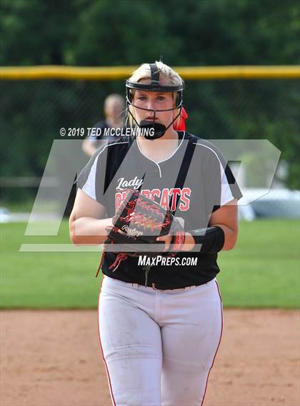 Thumbnail 3 in Farmington vs. Brookland (AAA 4A Semifinal) photogallery.