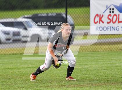 Thumbnail 1 in Farmington vs. Brookland (AAA 4A Semifinal) photogallery.