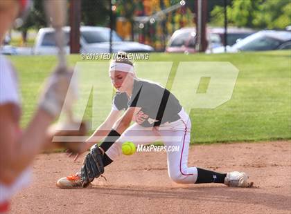 Thumbnail 1 in Farmington vs. Brookland (AAA 4A Semifinal) photogallery.