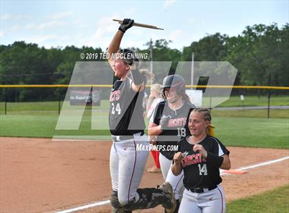 Thumbnail 2 in Farmington vs. Brookland (AAA 4A Semifinal) photogallery.