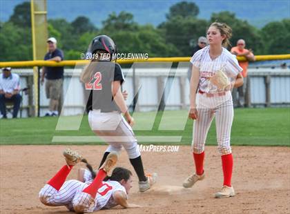 Thumbnail 1 in Farmington vs. Brookland (AAA 4A Semifinal) photogallery.