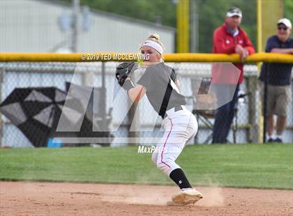 Thumbnail 3 in Farmington vs. Brookland (AAA 4A Semifinal) photogallery.