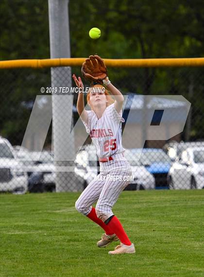 Thumbnail 1 in Farmington vs. Brookland (AAA 4A Semifinal) photogallery.