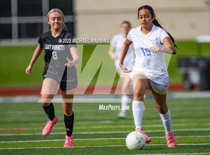 Thumbnail 3 in Hudson vs Hamshire-Fannett (HJ United Soccer Tournament) photogallery.