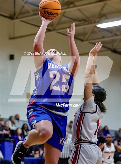 Thumbnail 2 in Maplesville vs Verbena (Chilton County Tournament Round 1) photogallery.