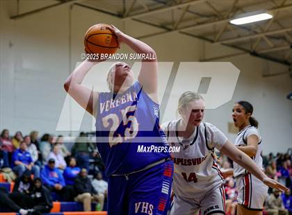 Thumbnail 3 in Maplesville vs Verbena (Chilton County Tournament Round 1) photogallery.