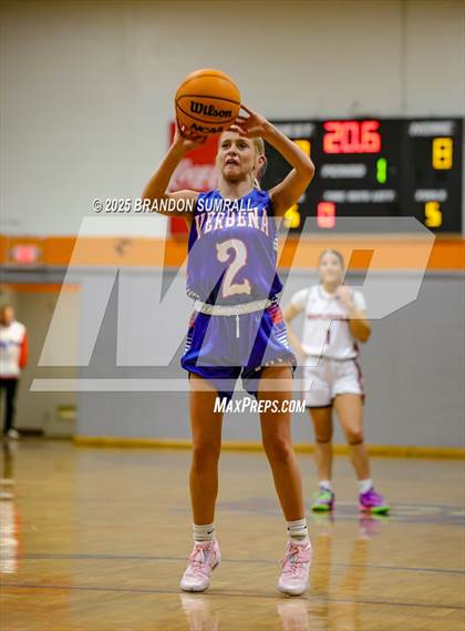 Thumbnail 2 in Maplesville vs Verbena (Chilton County Tournament Round 1) photogallery.