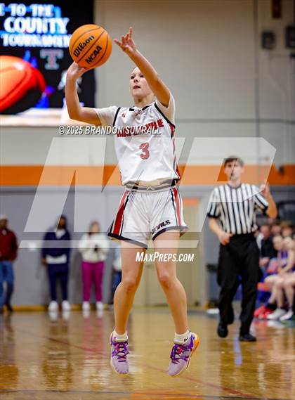 Thumbnail 3 in Maplesville vs Verbena (Chilton County Tournament Round 1) photogallery.