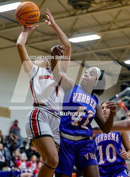 Thumbnail 1 in Maplesville vs Verbena (Chilton County Tournament Round 1) photogallery.