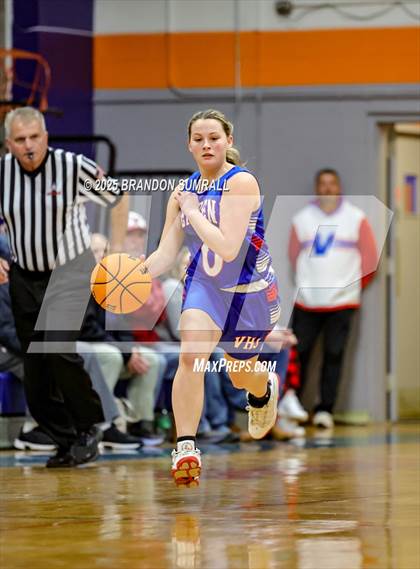 Thumbnail 2 in Maplesville vs Verbena (Chilton County Tournament Round 1) photogallery.