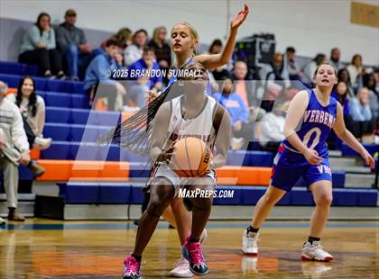 Thumbnail 3 in Maplesville vs Verbena (Chilton County Tournament Round 1) photogallery.