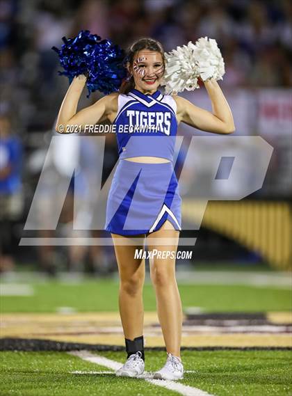 Thumbnail 2 in Gunter @ Whitesboro photogallery.