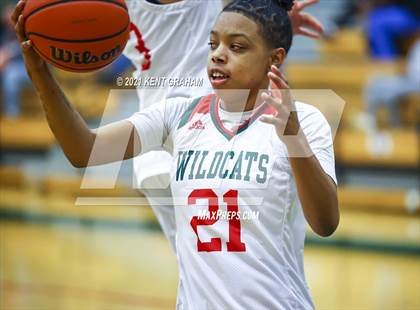 Thumbnail 1 in Noblesville @ Lawrence North photogallery.
