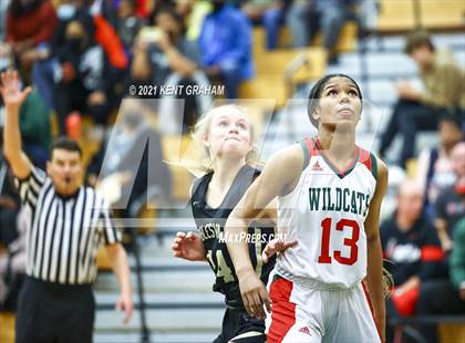 Thumbnail 1 in Noblesville @ Lawrence North photogallery.