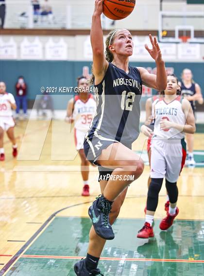 Thumbnail 3 in Noblesville @ Lawrence North photogallery.