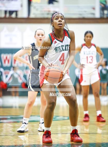 Thumbnail 1 in Noblesville @ Lawrence North photogallery.