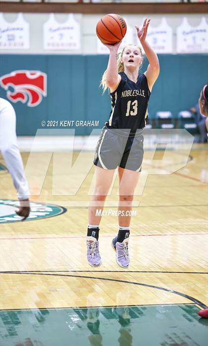 Thumbnail 1 in Noblesville @ Lawrence North photogallery.
