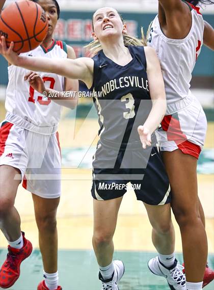 Thumbnail 3 in Noblesville @ Lawrence North photogallery.