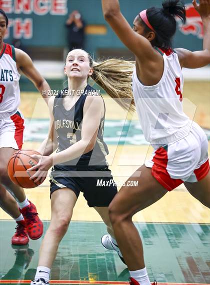 Thumbnail 1 in Noblesville @ Lawrence North photogallery.