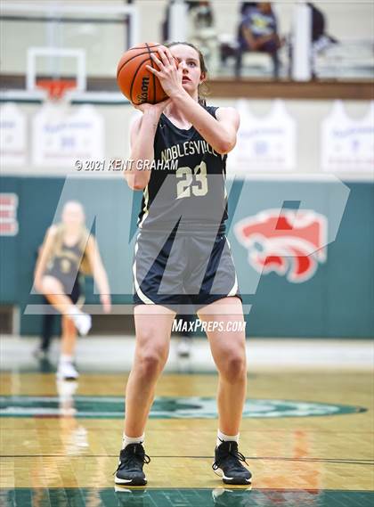 Thumbnail 3 in Noblesville @ Lawrence North photogallery.