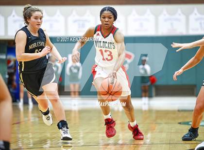 Thumbnail 1 in Noblesville @ Lawrence North photogallery.