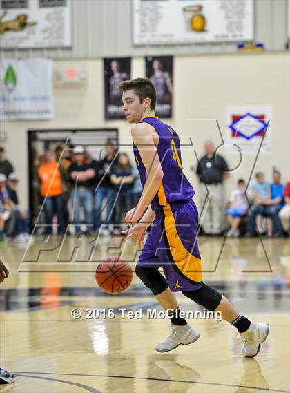 Thumbnail 1 in Guy-Perkins vs. Bay (AAA 1A Third Round Playoff) photogallery.