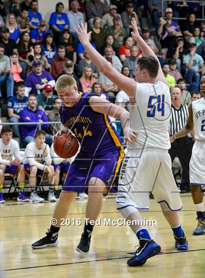 Thumbnail 2 in Guy-Perkins vs. Bay (AAA 1A Third Round Playoff) photogallery.