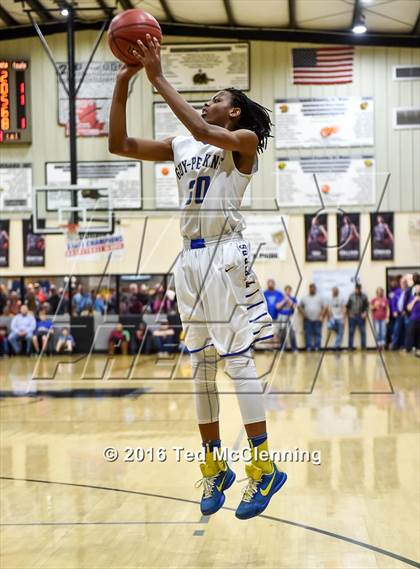 Thumbnail 2 in Guy-Perkins vs. Bay (AAA 1A Third Round Playoff) photogallery.