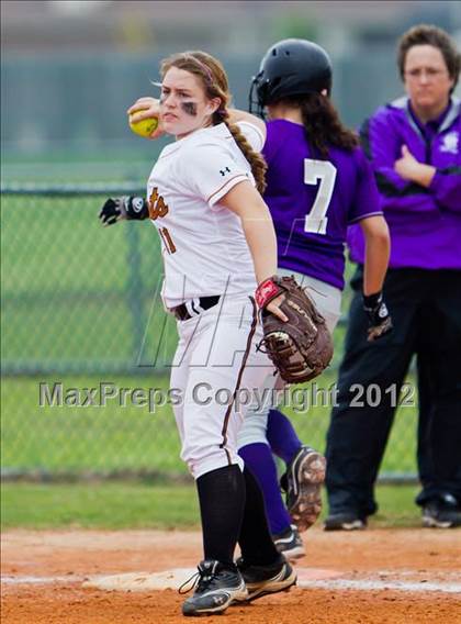 Thumbnail 3 in Alvin vs Angleton (Brazosport Classic) photogallery.