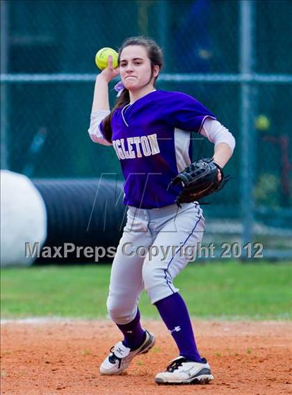 Thumbnail 2 in Alvin vs Angleton (Brazosport Classic) photogallery.