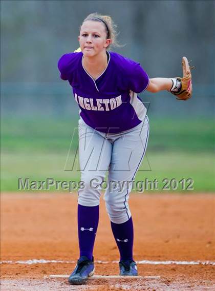Thumbnail 2 in Alvin vs Angleton (Brazosport Classic) photogallery.
